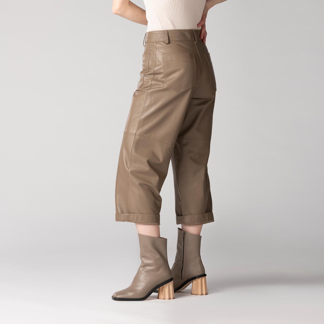 Gen Crop Pants – Erde