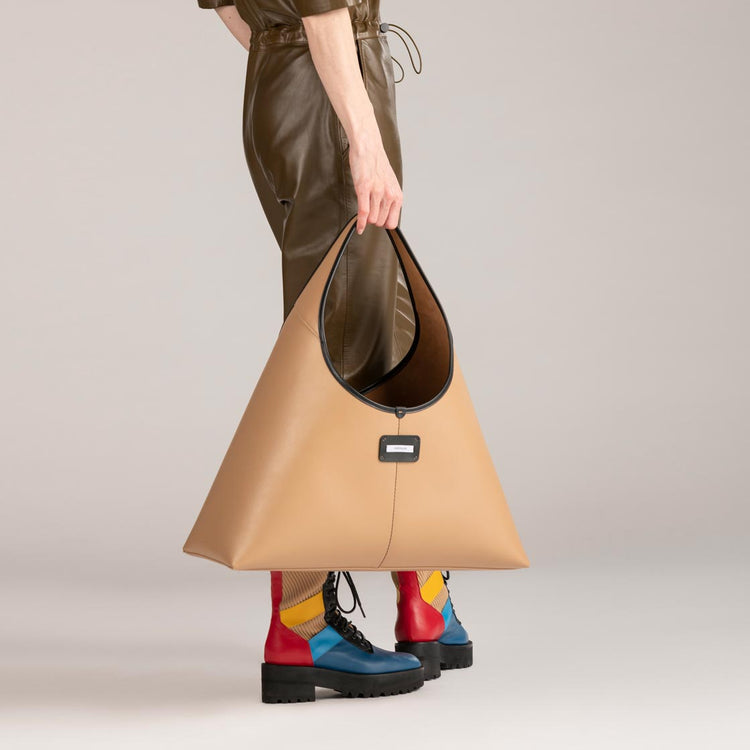 Hobo L - لاتيه